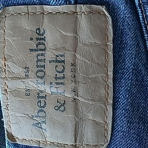 👖 ABERCROMBIE & FITCH Classic Straight Leg Jeans 34 Distressed Hems
